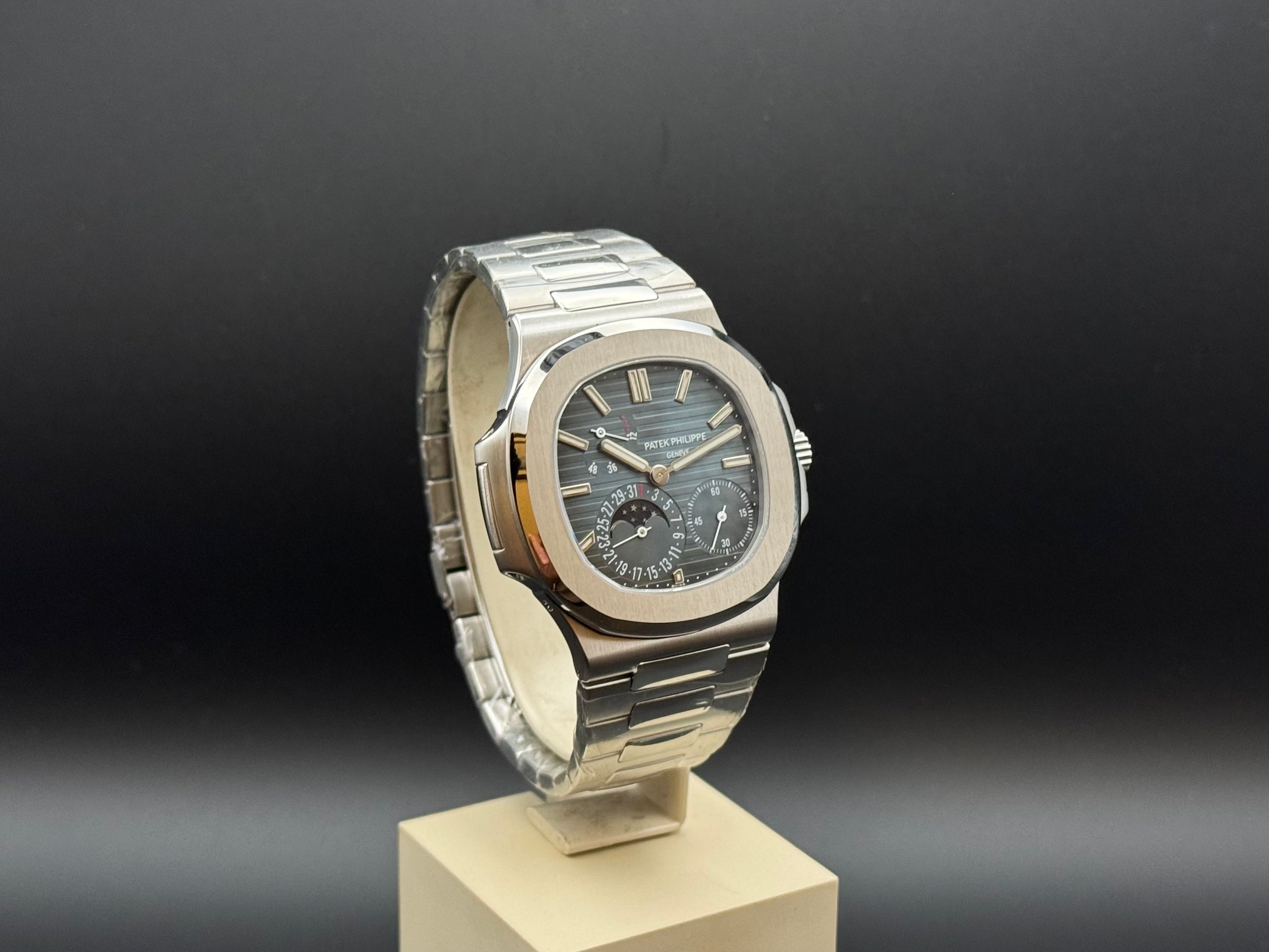 Patek Philippe Nautilus 5712