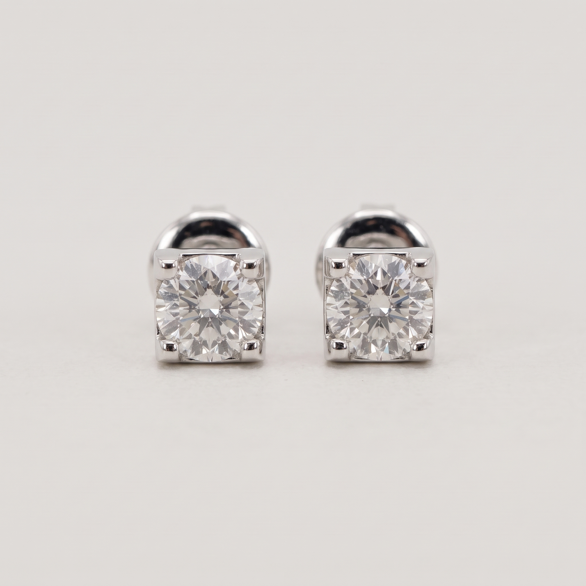 Orecchini punto luce 0.60 ct